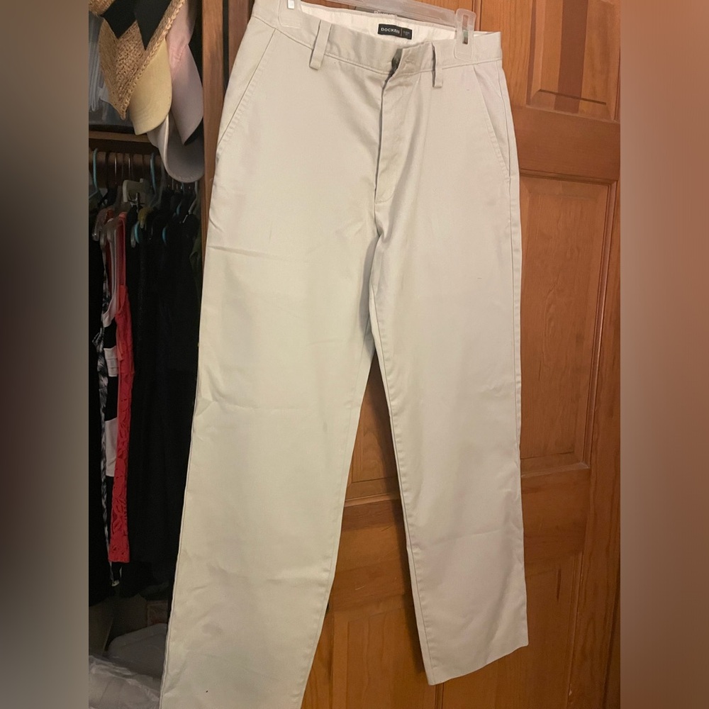 Mens dockers 30x32 light khakis